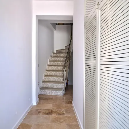 Apartment Dotgr